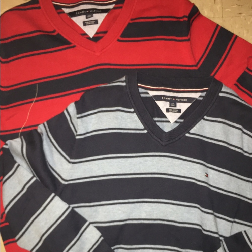 Bundle of 2 Tommy Hilfiger Crewneck sweaters
